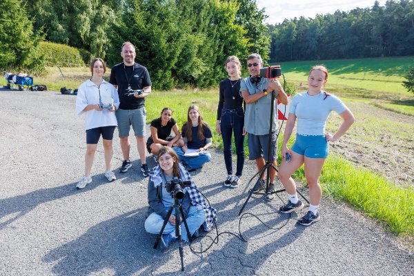 Ob hinter oder vor der Kamera – in der Spielfilm-Werkstatt setzen Jugendliche ihre eigenen Filmideen um. Quelle: BVR / Fotograf: Stefan Obermeier